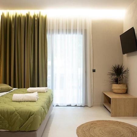 Olympus Suites Paralia Pantaleimonos Bagian luar foto