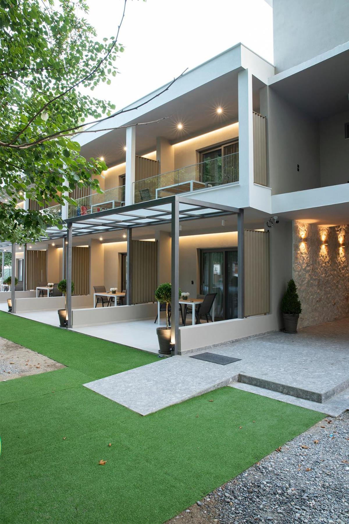 Olympus Suites Paralia Pantaleimonos Bagian luar foto